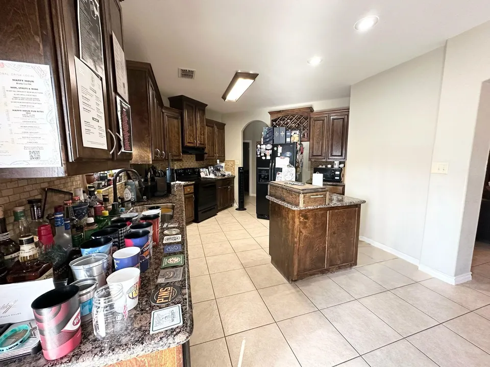 3918-Aidin-St_Laredo_TX_78045_M73286-33464