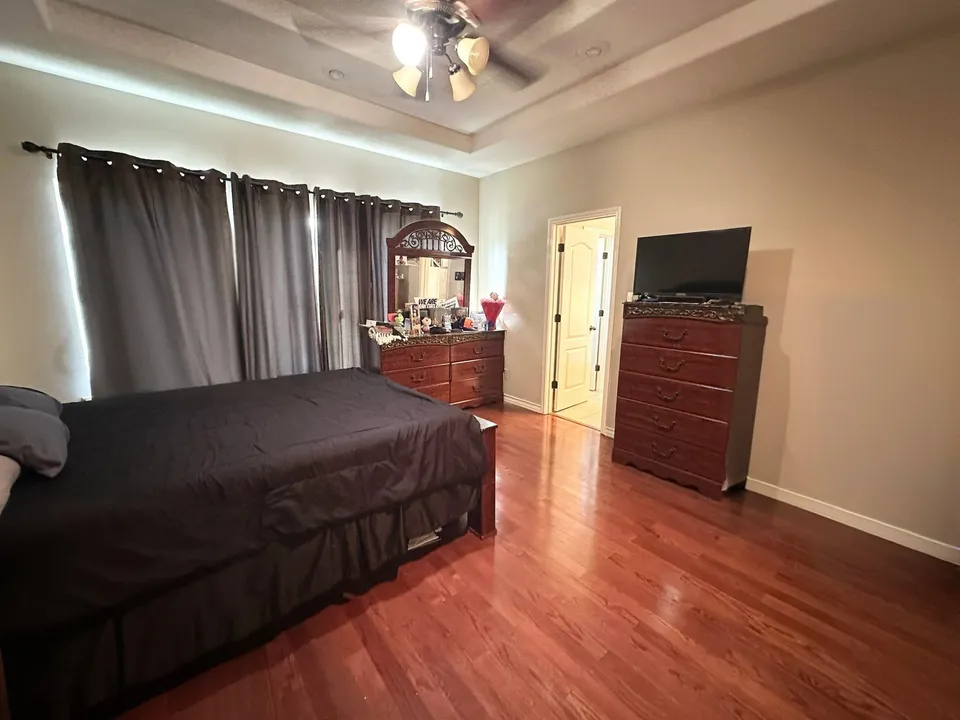 3918-Aidin-St_Laredo_TX_78045_M73286-33464