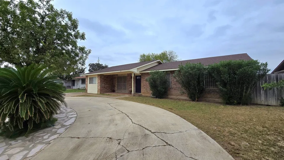 222-Esperanza-Dr_Laredo_TX_78041_M76455-81742