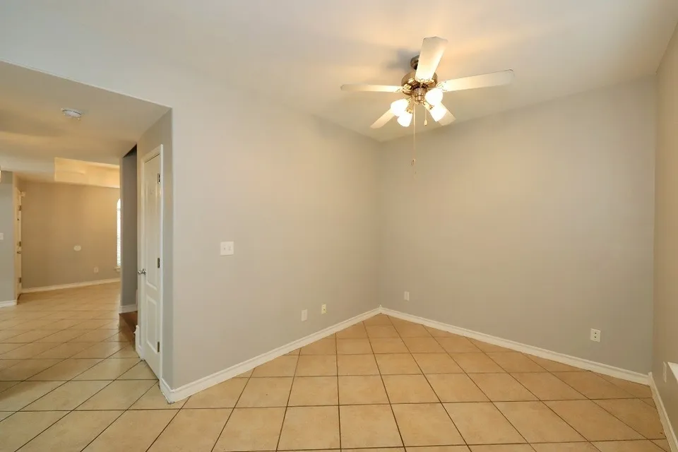 1000-Ranchway-Dr-Apt-87_Laredo_TX_78045_M80199-49072