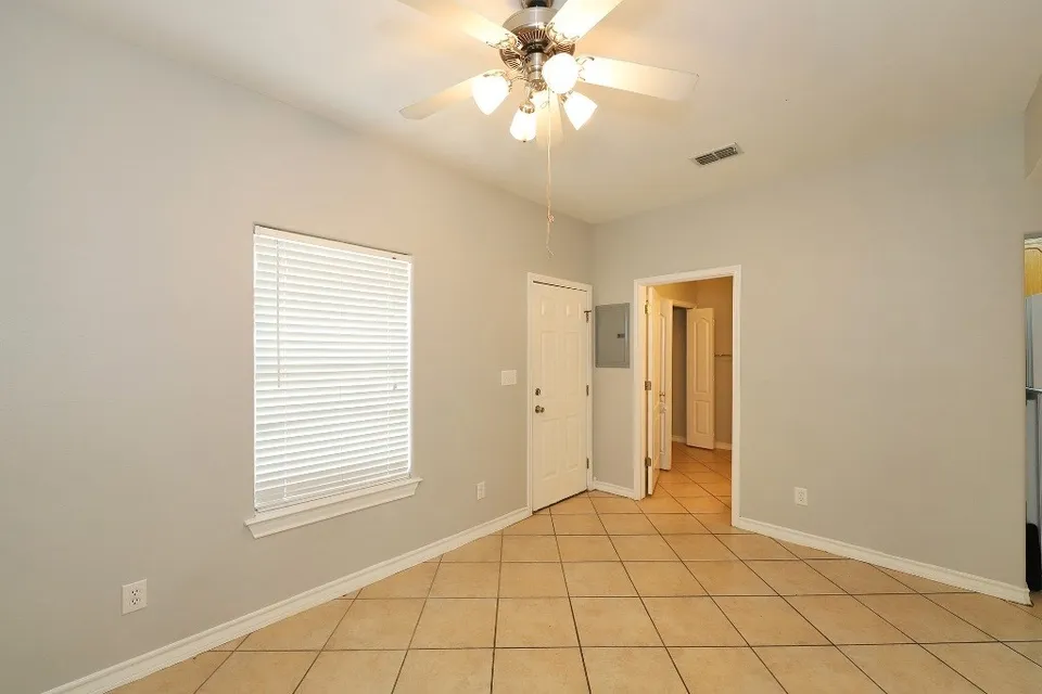 1000-Ranchway-Dr-Apt-87_Laredo_TX_78045_M80199-49072