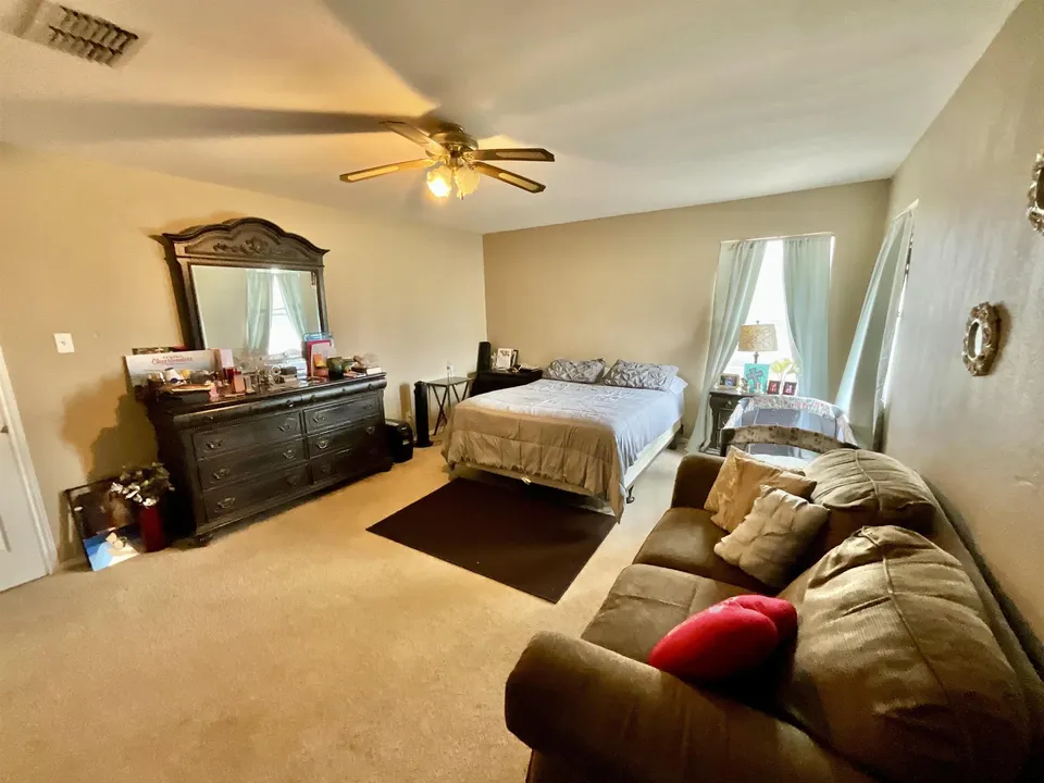 17417-College-Port-Dr_Laredo_TX_78045_M74668-06836