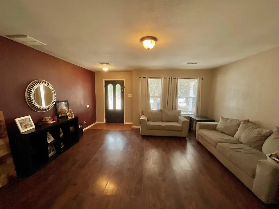 17417-College-Port-Dr_Laredo_TX_78045_M74668-06836