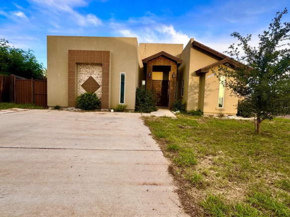 4725-Los-Laureles-Ln_Laredo_TX_78046_M77171-20246