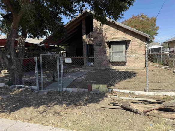 404-W-Plum-St_Laredo_TX_78040_M82424-44450