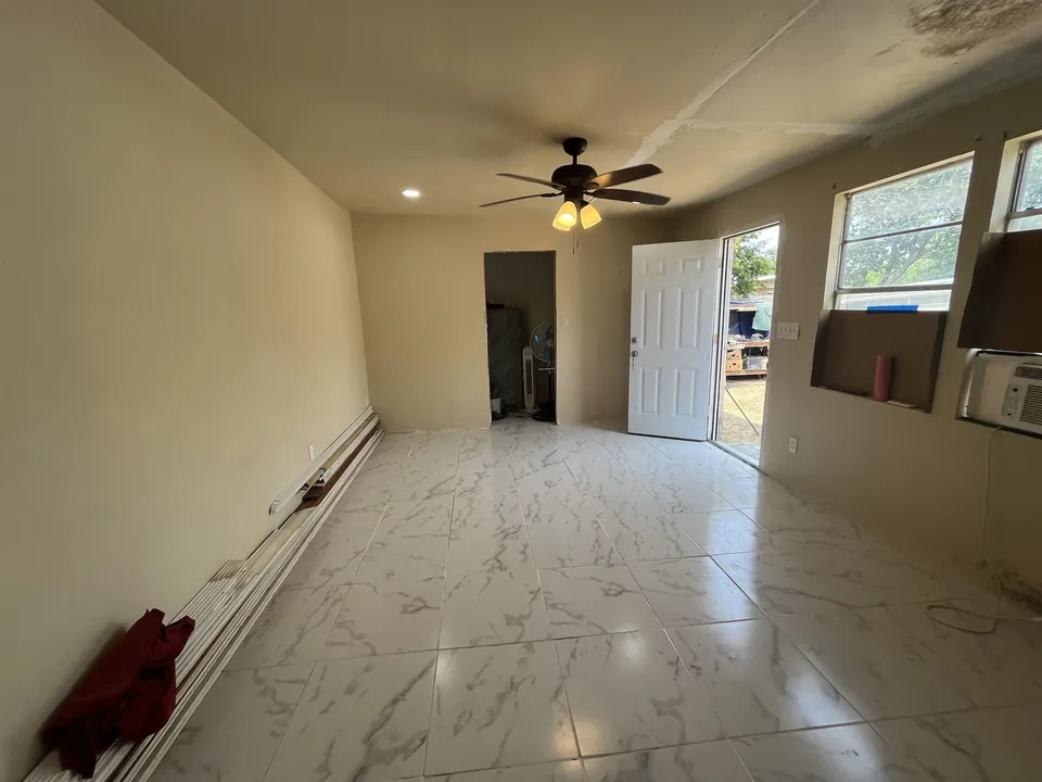 408-Galveston-St_Laredo_TX_78040_M76251-45484