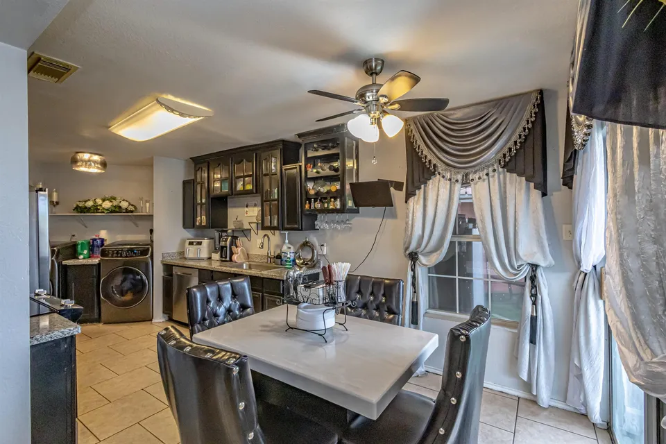 3012-Saint-Isaac-Loop_Laredo_TX_78046_M74551-70079