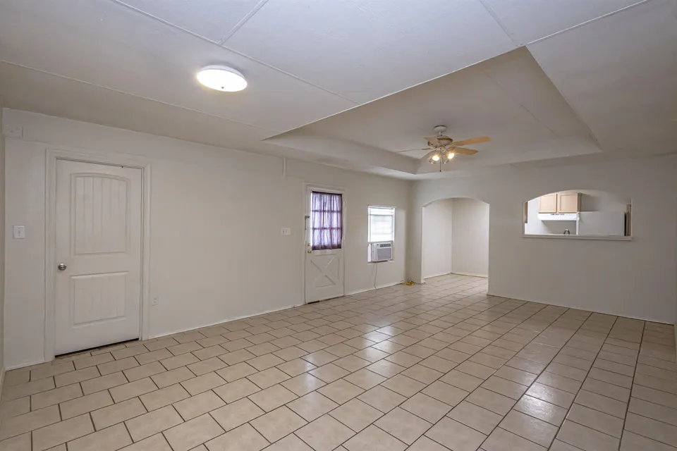 3012-Saint-Isaac-Loop_Laredo_TX_78046_M74551-70079