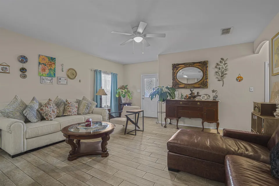 11334-Sierra-Gorda-Dr_Laredo_TX_78045_M70668-57366