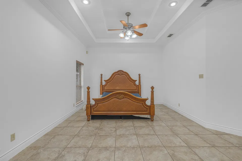 3625-Josefina_Laredo_TX_78041_M82936-73198