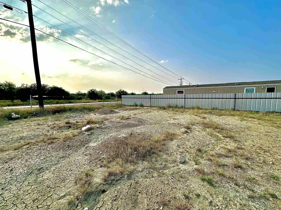 608-Palo-De-Rosa-Loop_Laredo_TX_78043_M72211-75084