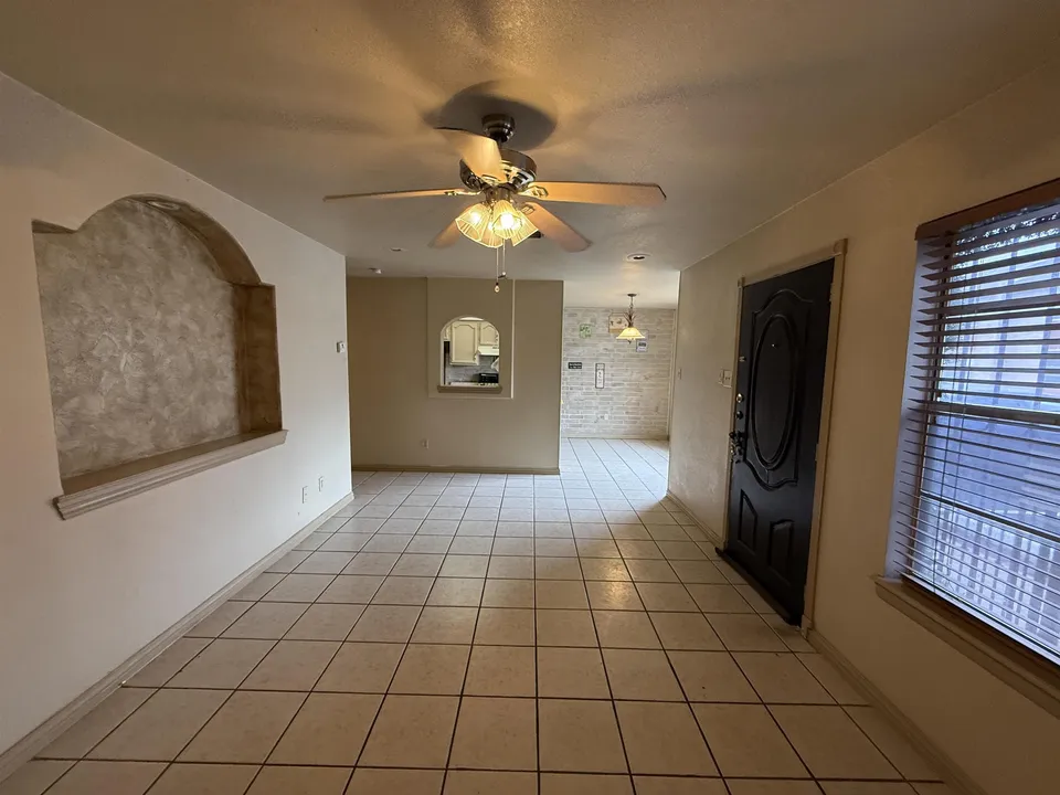 4902-Marcella-Ave-Apt-107_Laredo_TX_78041_M73112-15685
