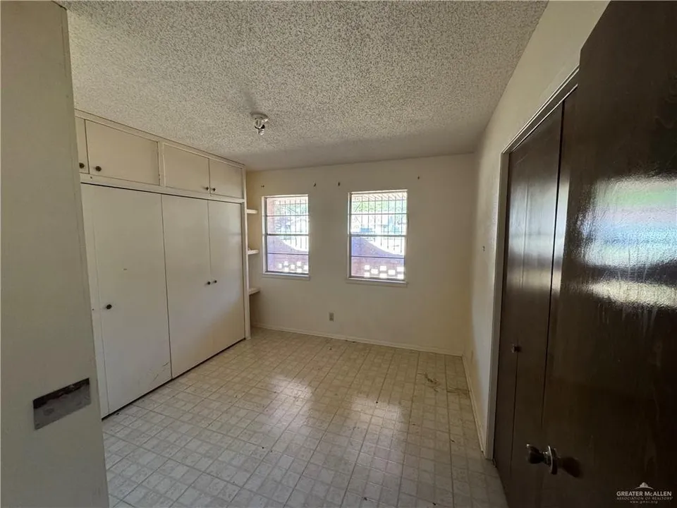 421-Longshadow-Rd_Laredo_TX_78041_M78547-92743