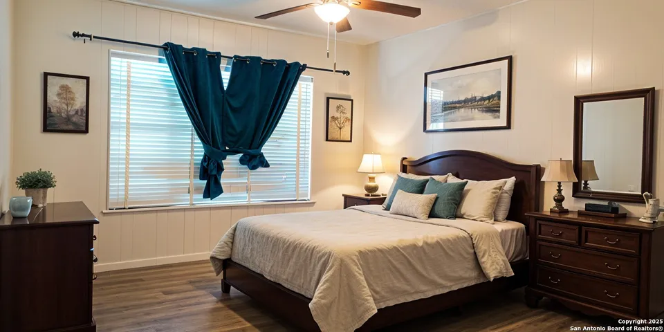 2507-Flores-Ave_Laredo_TX_78040_M78603-83674