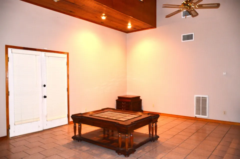 2118-Reynolds-St_Laredo_TX_78043_M70076-63338