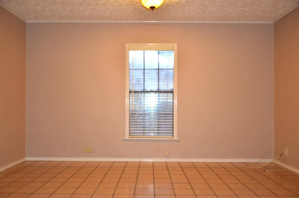 2118-Reynolds-St_Laredo_TX_78043_M70076-63338