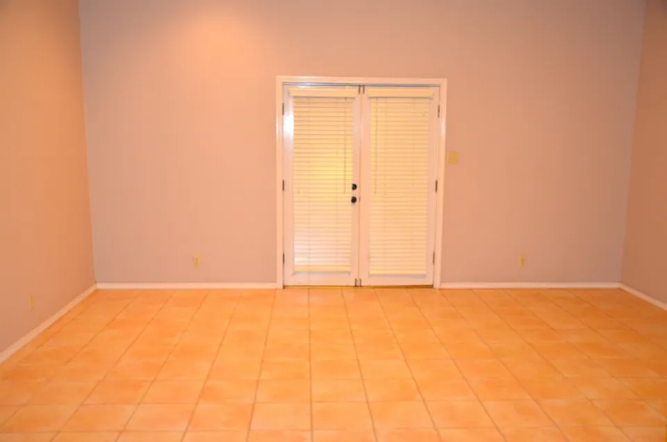 2118-Reynolds-St_Laredo_TX_78043_M70076-63338