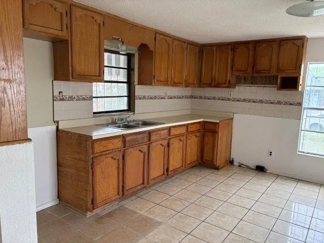 3006-Garfield-St_Laredo_TX_78043_M78573-74060