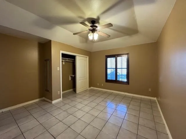 205-Martingale-Apt-64_Laredo_TX_78041_M79390-52444