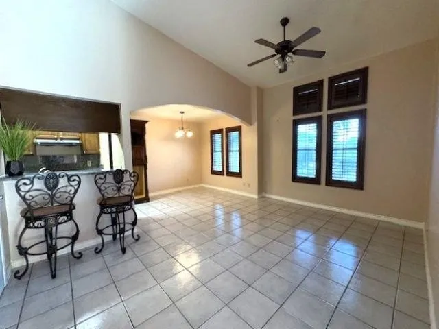 205-Martingale-Apt-64_Laredo_TX_78041_M79390-52444