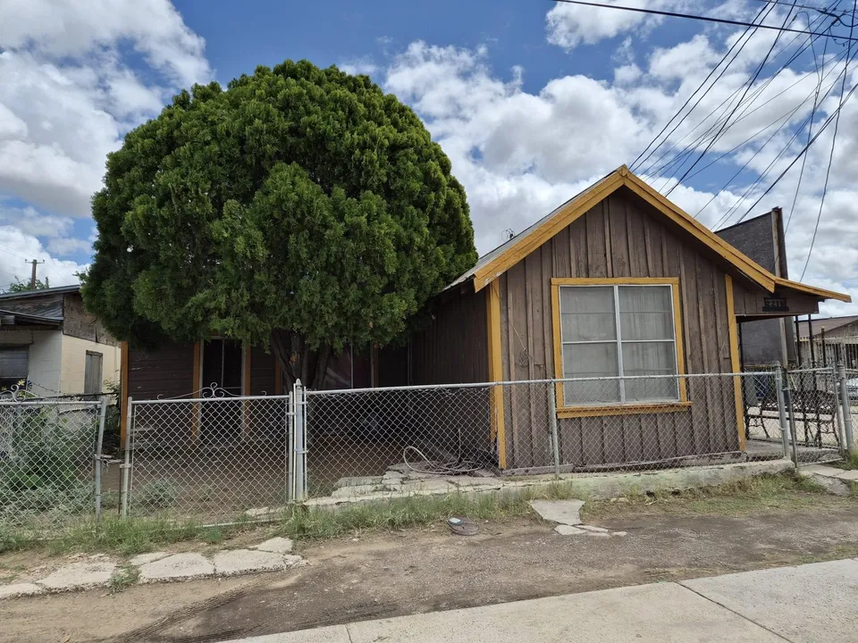 2215-San-Dario-Ave_Laredo_TX_78040_M73687-07527