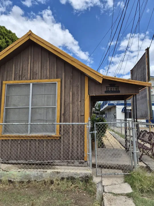 2215-San-Dario-Ave_Laredo_TX_78040_M73687-07527