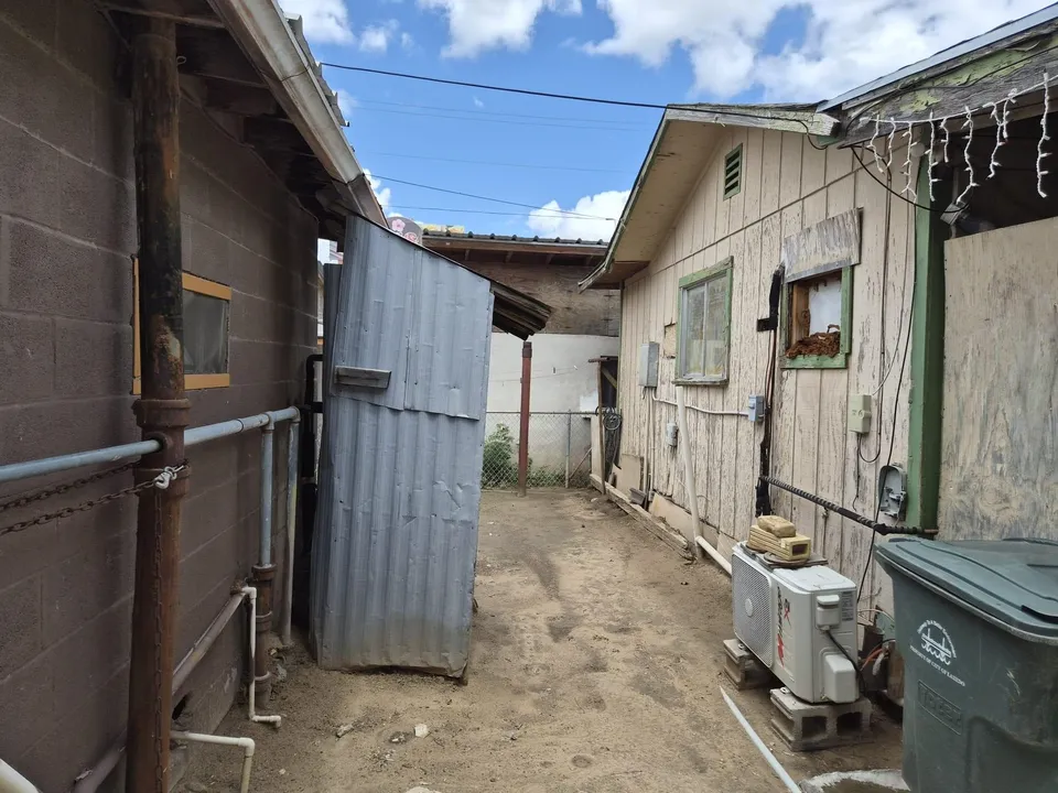 2215-San-Dario-Ave_Laredo_TX_78040_M73687-07527