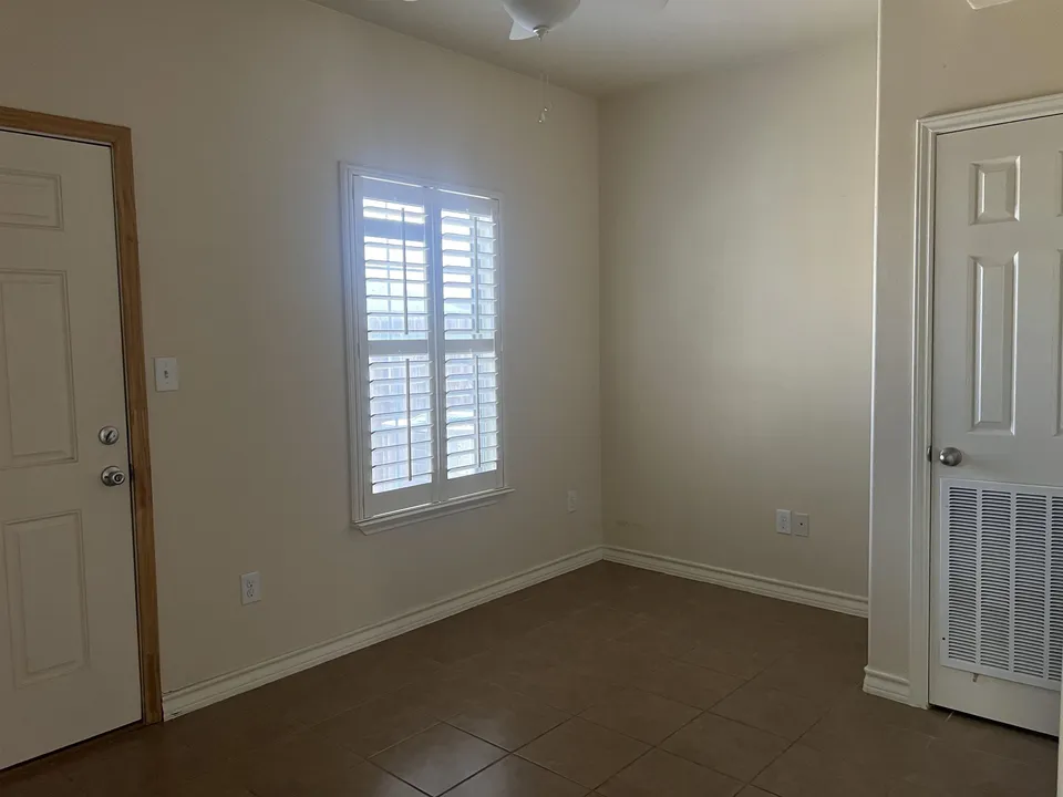 1014-Ranchway-Dr-Unit-4_Laredo_TX_78045_M75488-60601