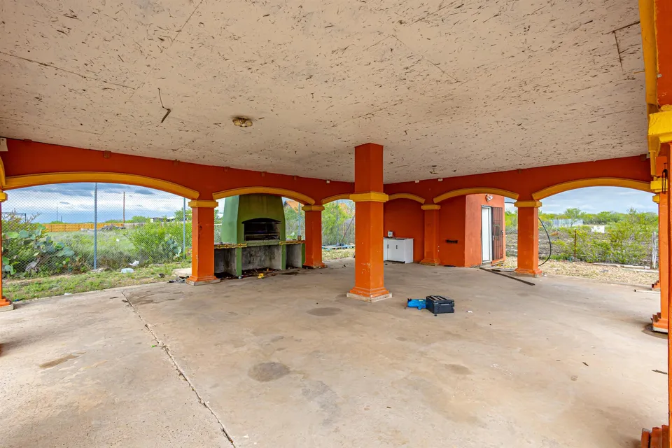 141-Los-Fresnos-Loop_Laredo_TX_78046_M76722-74459