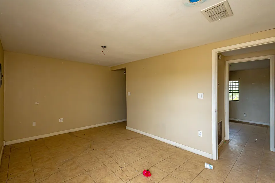 141-Los-Fresnos-Loop_Laredo_TX_78046_M76722-74459
