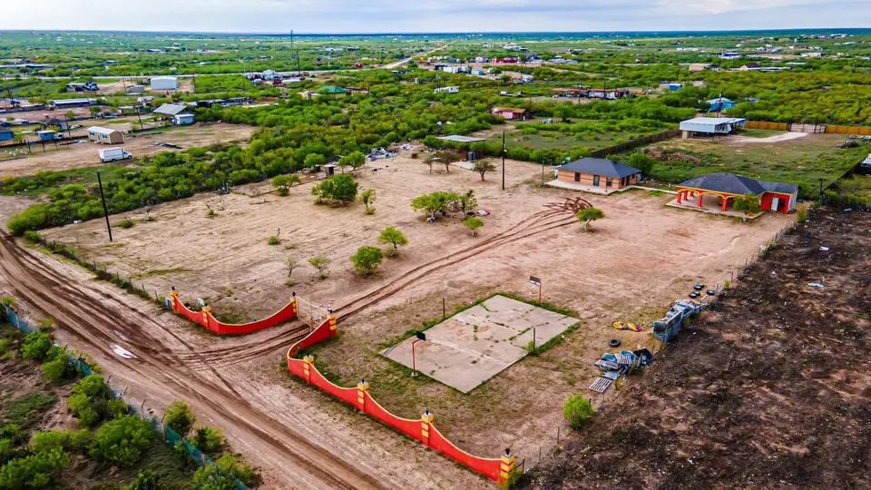141-Los-Fresnos-Loop_Laredo_TX_78046_M76722-74459