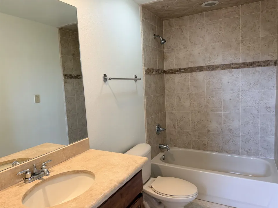 7221-Lake-Victoria-Rd_Laredo_TX_78041_M81170-84966