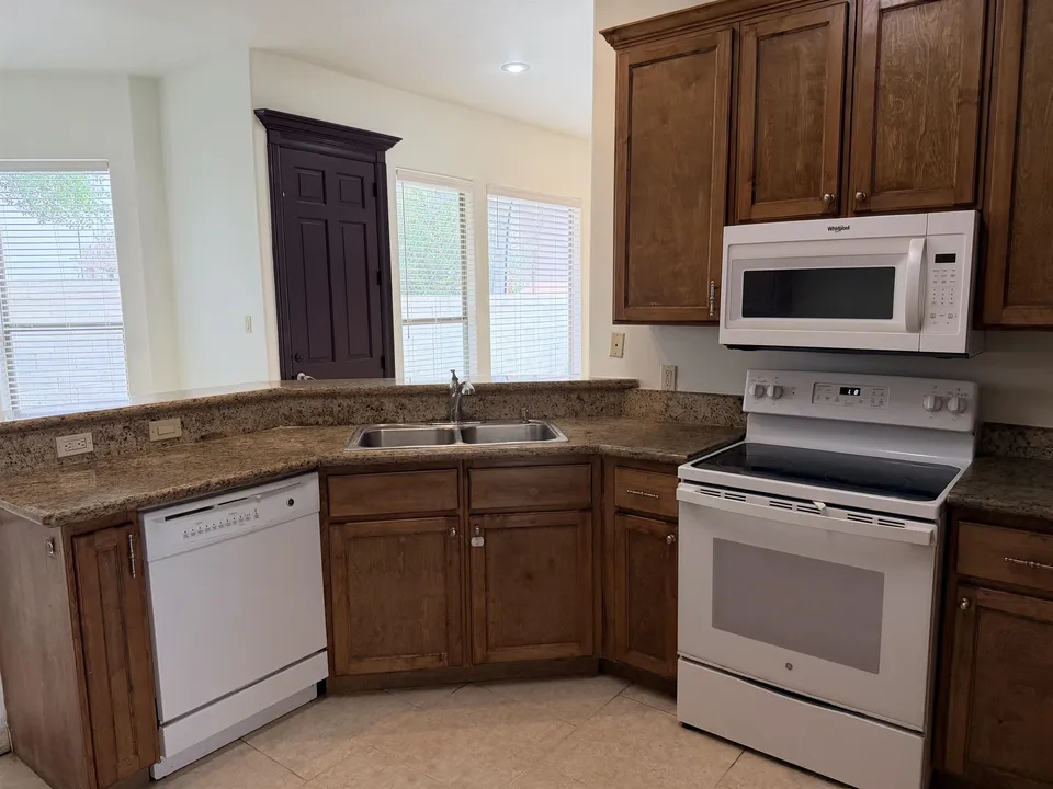 7221-Lake-Victoria-Rd_Laredo_TX_78041_M81170-84966