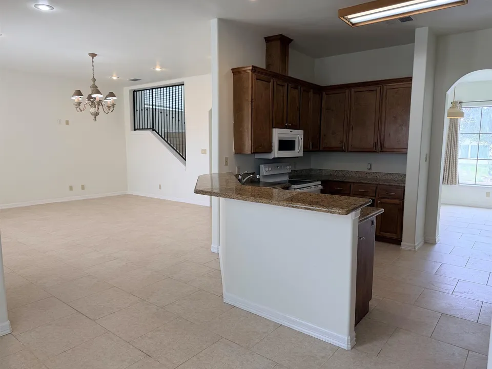 7221-Lake-Victoria-Rd_Laredo_TX_78041_M81170-84966