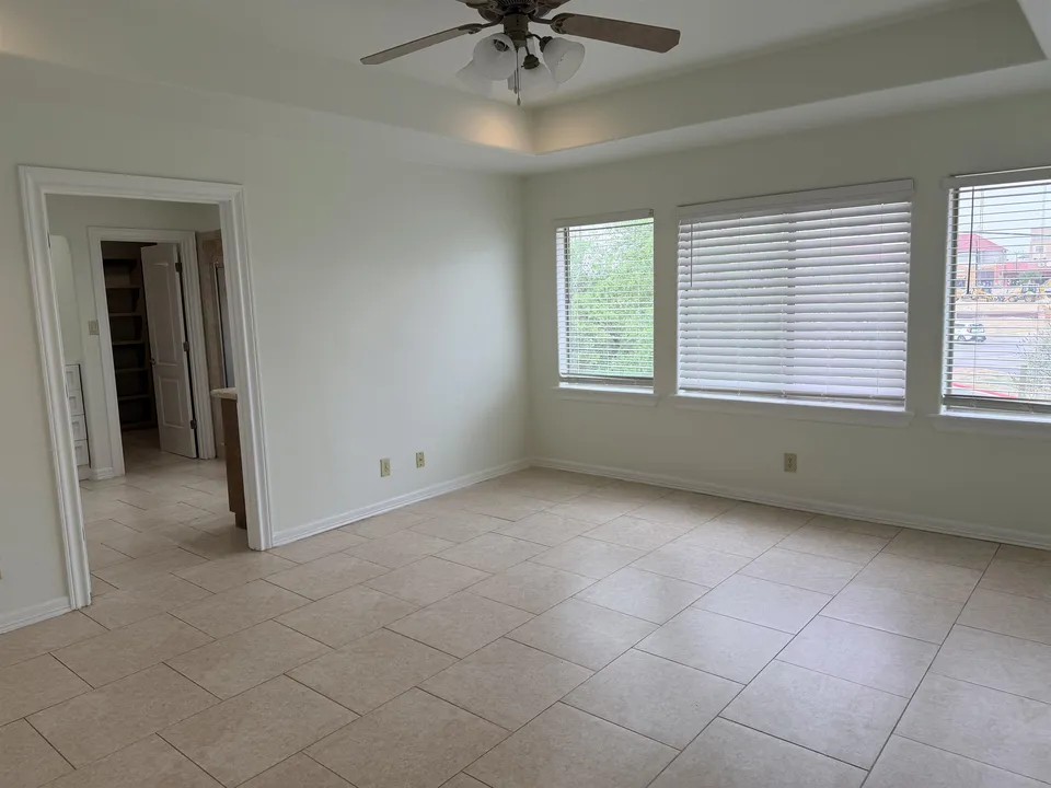 7221-Lake-Victoria-Rd_Laredo_TX_78041_M81170-84966