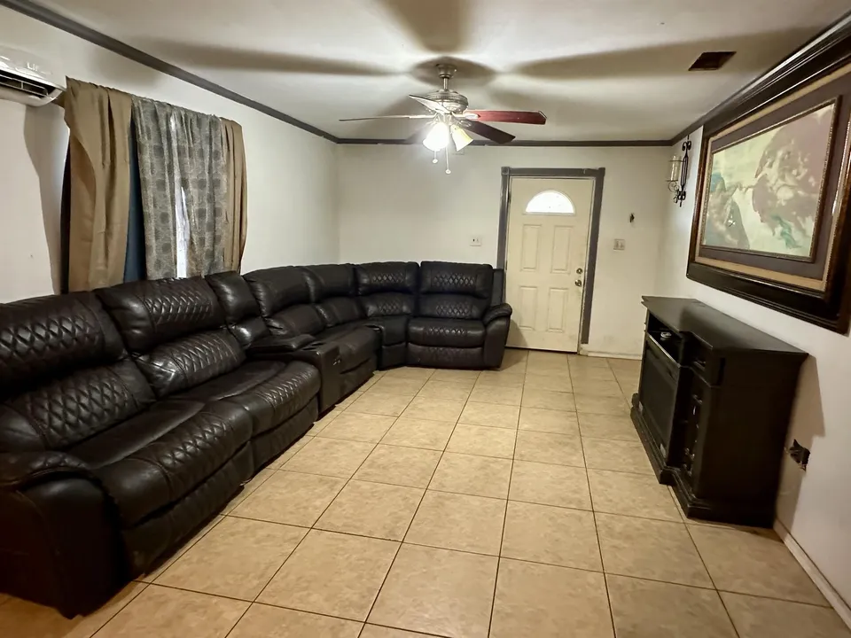 5310-Salamanca-Ave_Laredo_TX_78046_M76120-59697
