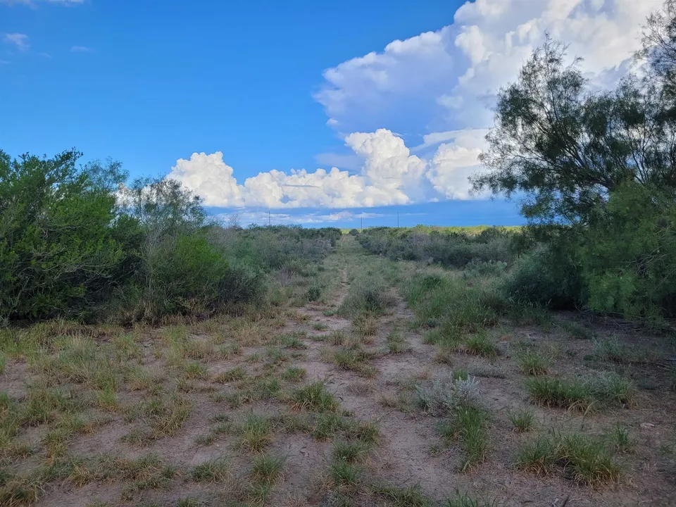1000-S-Zapata-Hwy_Laredo_TX_78043_M82233-57590