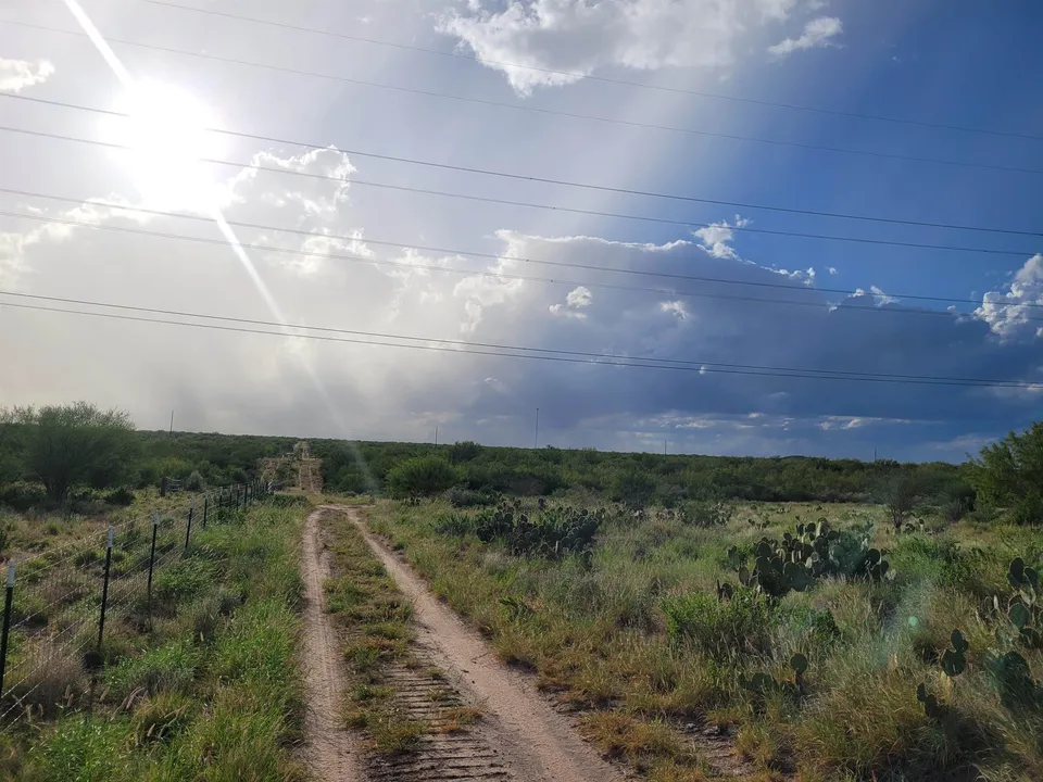 1000-S-Zapata-Hwy_Laredo_TX_78043_M82233-57590