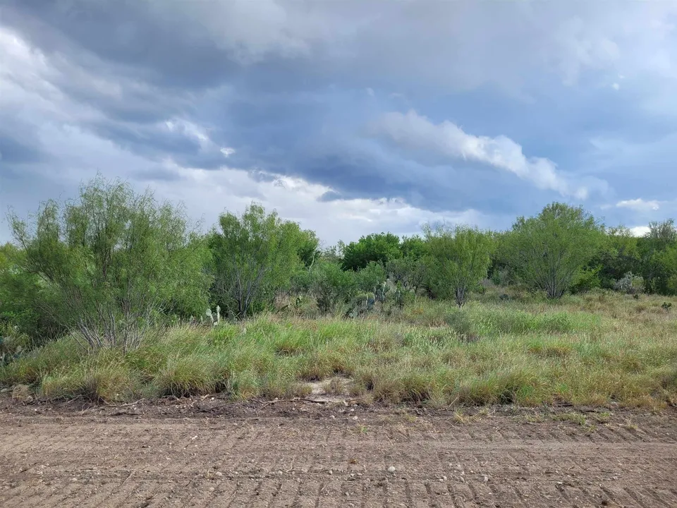1000-S-Zapata-Hwy_Laredo_TX_78043_M82233-57590