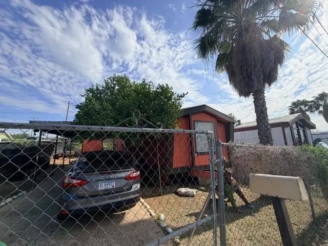 2820-Maryland-Ave_Laredo_TX_78040_M70172-77951