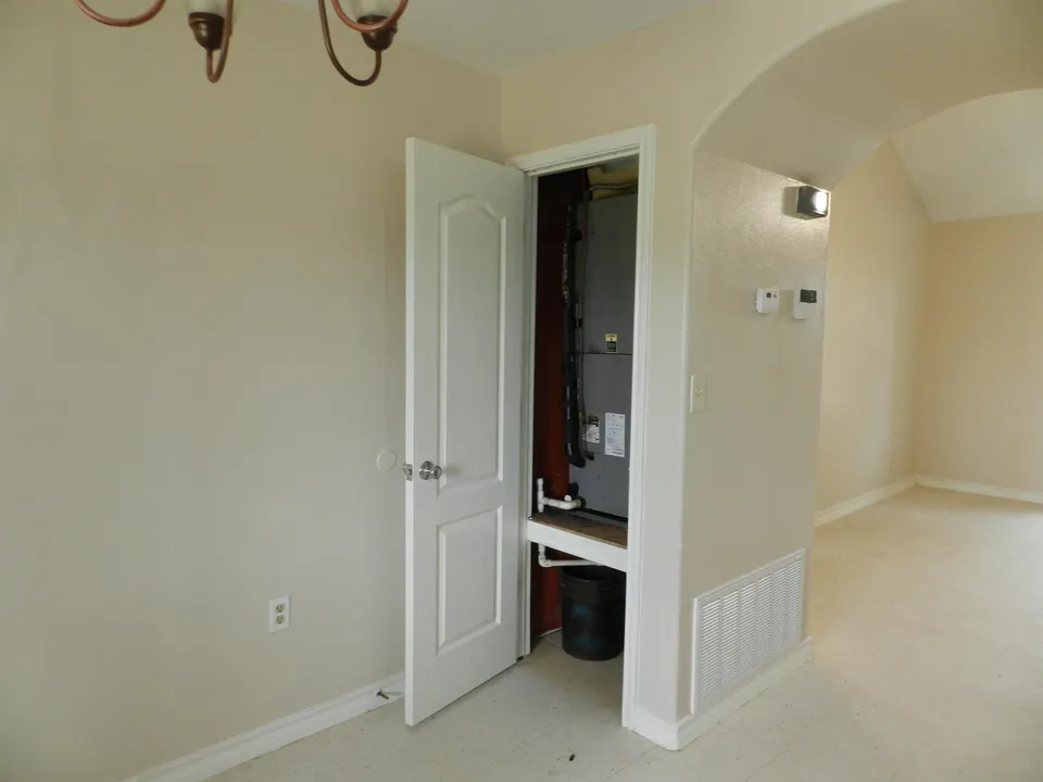 5743-Saint-Charles-Loop_Laredo_TX_78046_M78463-67644