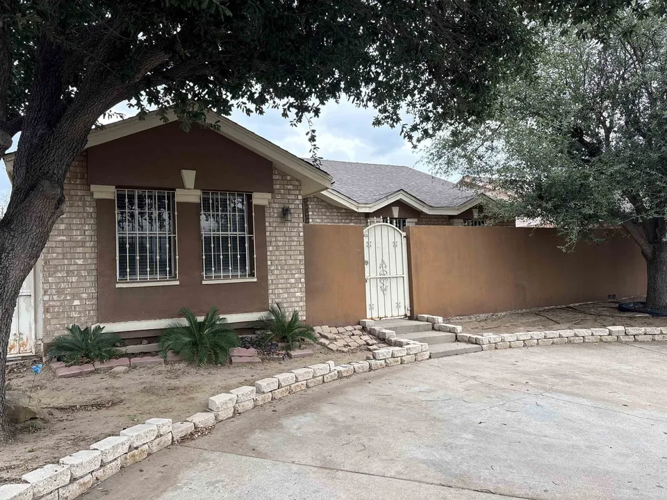 403-Carreta-Ct_Laredo_TX_78045_M80690-34647
