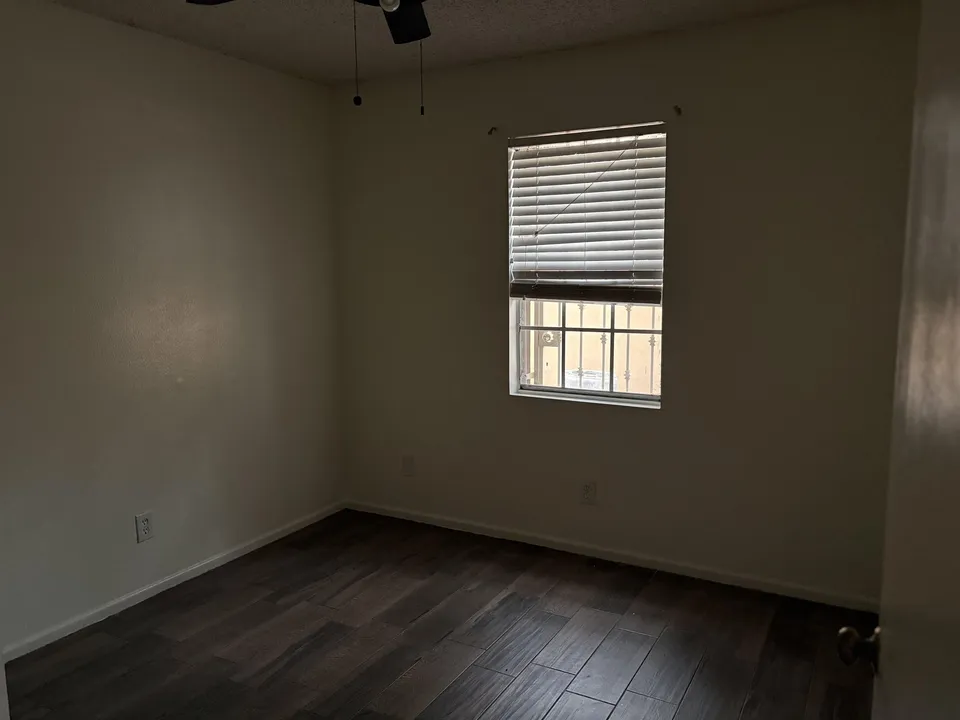 403-Carreta-Ct_Laredo_TX_78045_M80690-34647