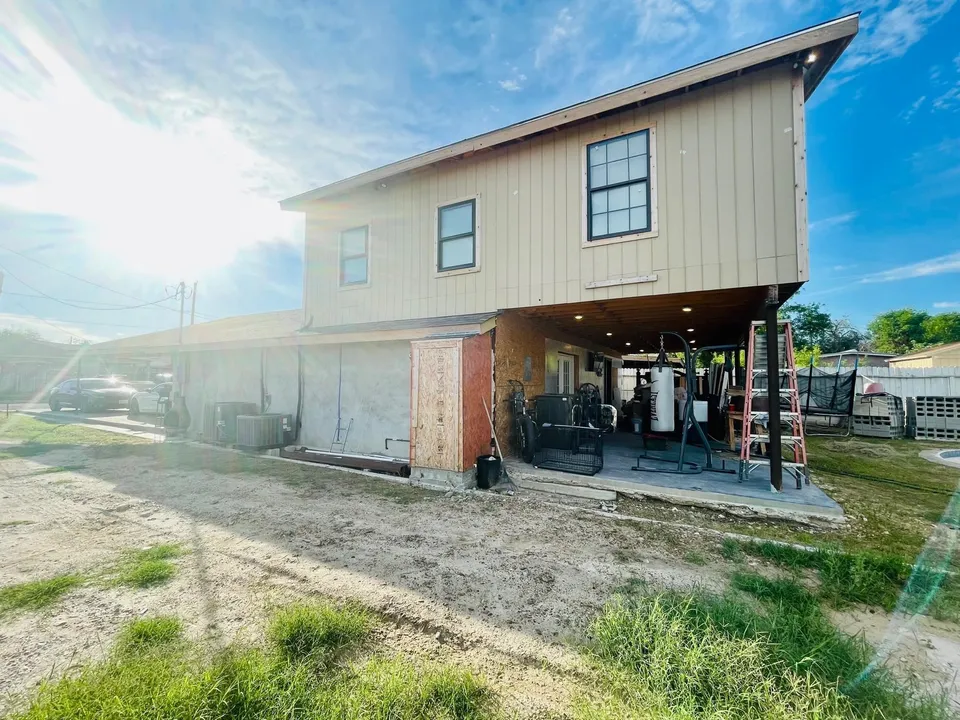 4416-Flores-Ave_Laredo_TX_78041_M73736-63897