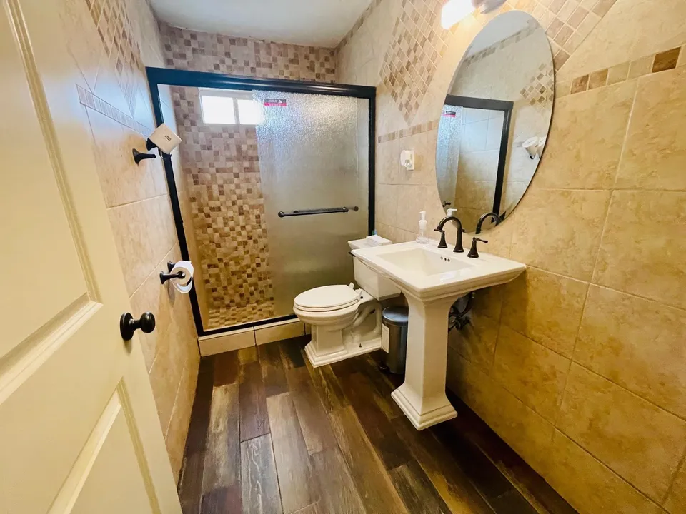 4416-Flores-Ave_Laredo_TX_78041_M73736-63897