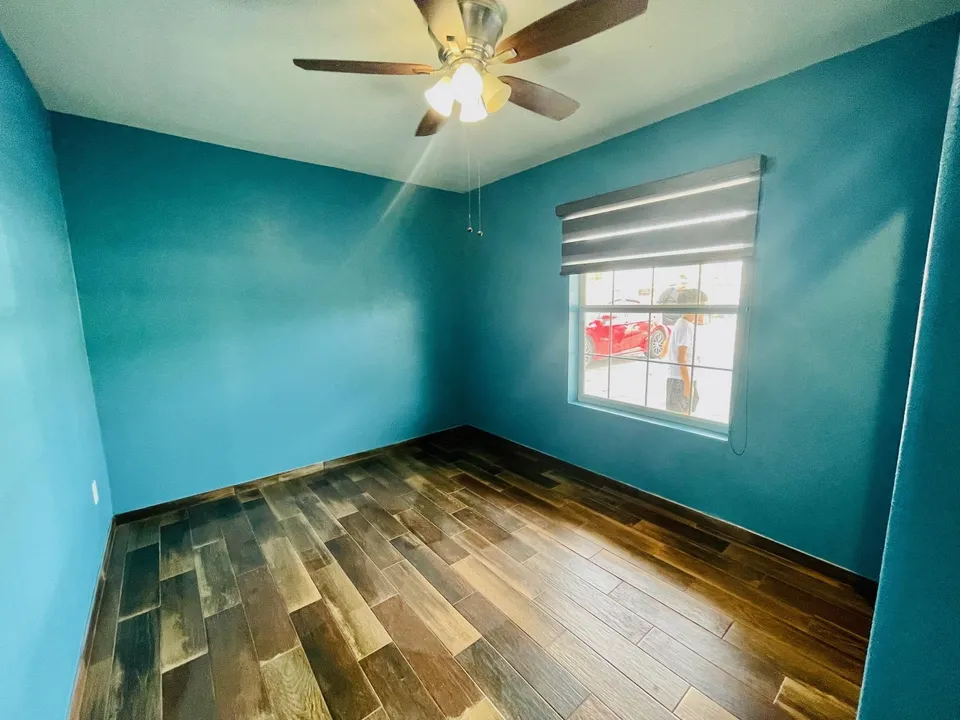 4416-Flores-Ave_Laredo_TX_78041_M73736-63897