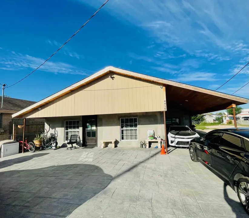 4416-Flores-Ave_Laredo_TX_78041_M73736-63897