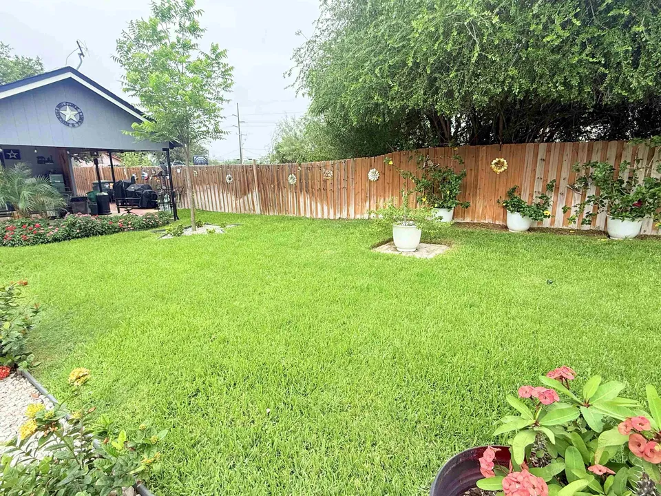 111-E-Gustavus-St_Laredo_TX_78040_M81758-22911