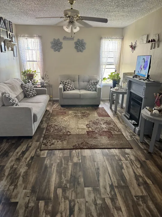 100-E-Aurora-Dr-331_Laredo_TX_78041_M78813-55991
