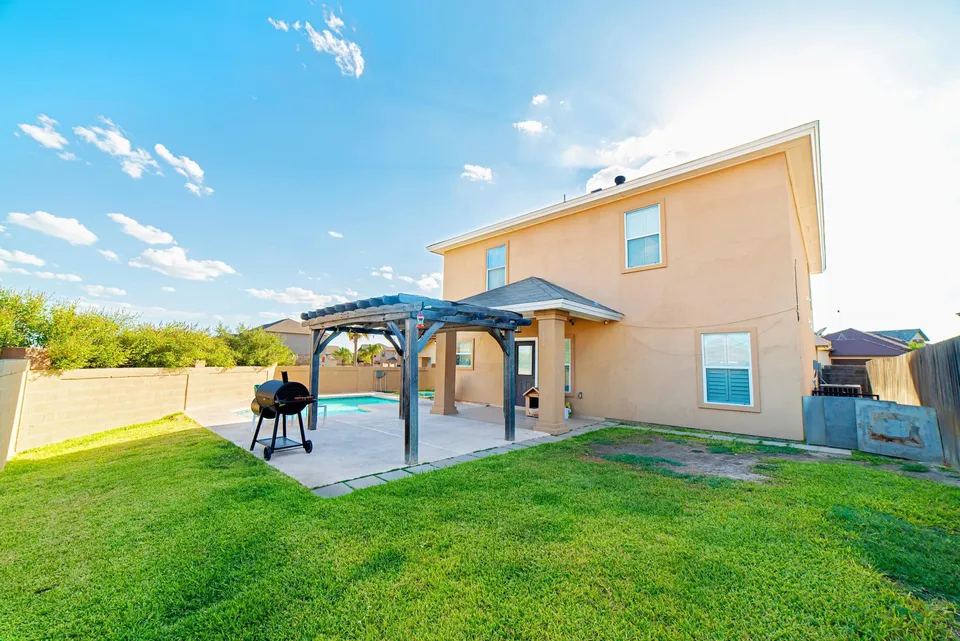 401-Sabal-Loop_Laredo_TX_78045_M81325-93499